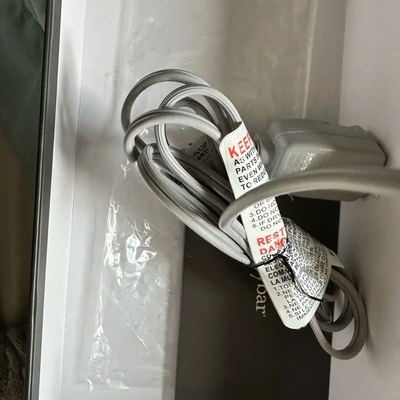 Perfect condition DryBar The Double Shot Blow-Dryer Brush - Picture 5 of 6